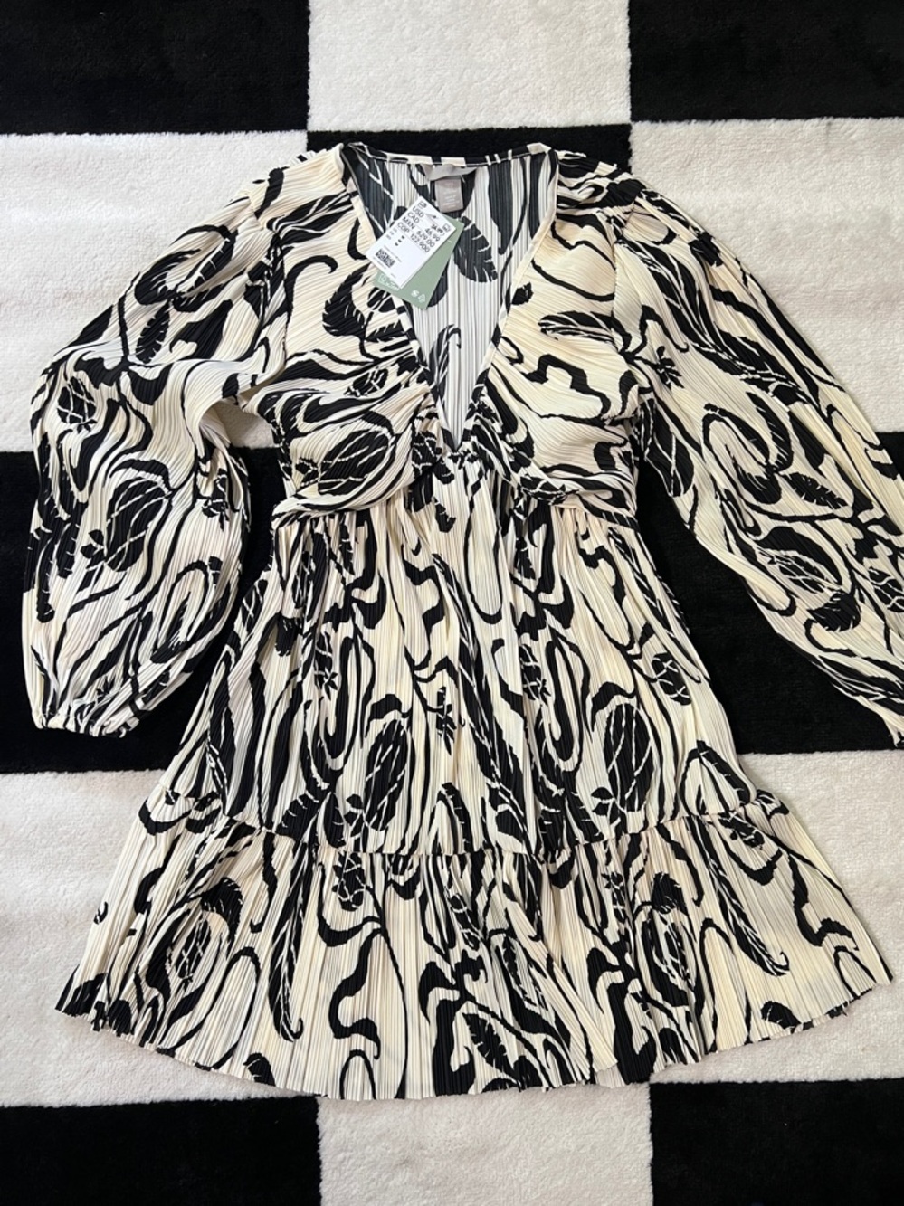 Abstract Black & Cream Pleated Mini Dress